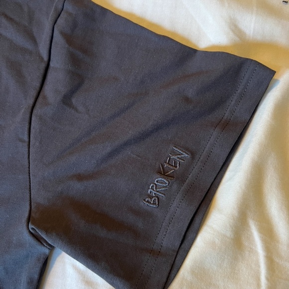 Broken planet t shirt - Picture 3 of 4